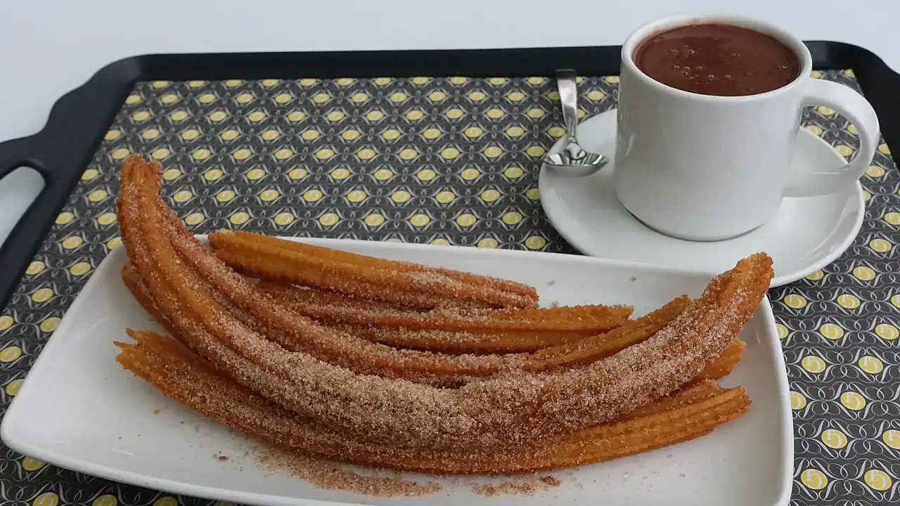 Cinnamon churros